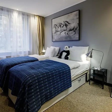 S9 Rrlux Free Parking