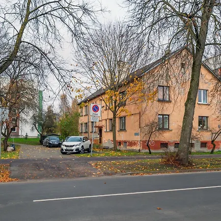 S9 Rrlux Free Parking * Riga